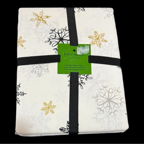 Kate Spade Snowflake Tablecloth - Picture 1 of 3